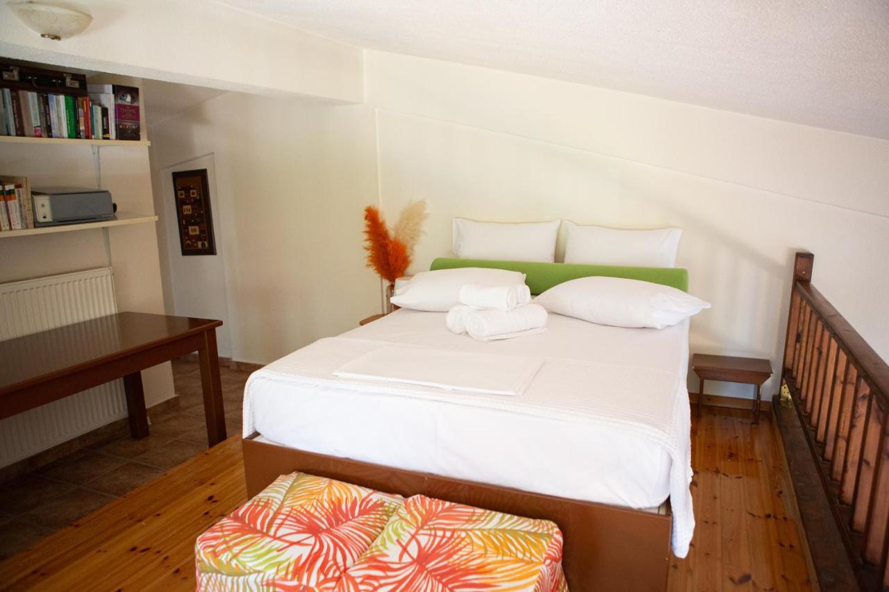 Pampas Seafront Villa, 6 Bedrooms, North Evvoia Kanatadhika Exterior photo