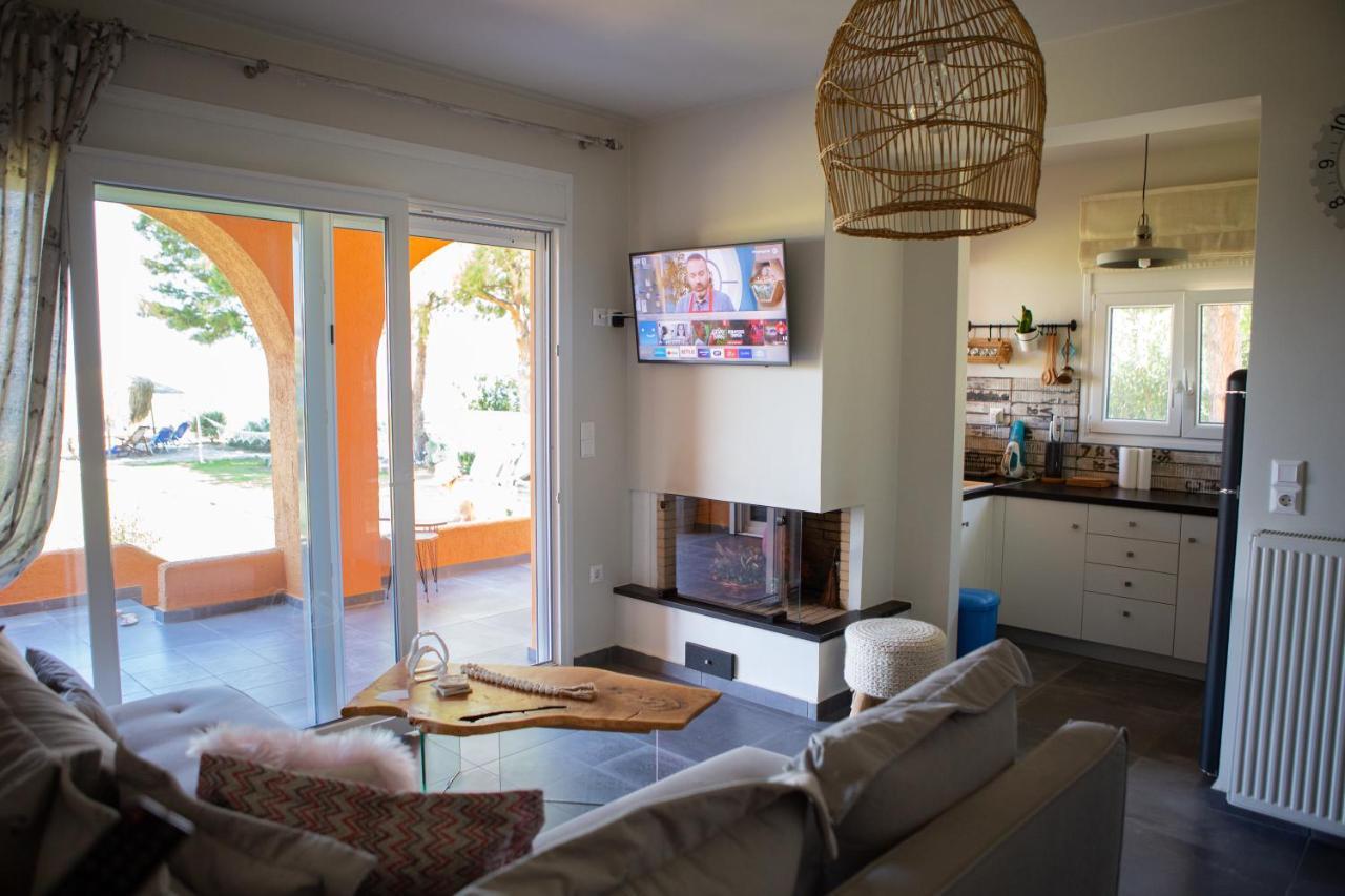 Pampas Seafront Villa, 6 Bedrooms, North Evvoia Kanatadhika Exterior photo