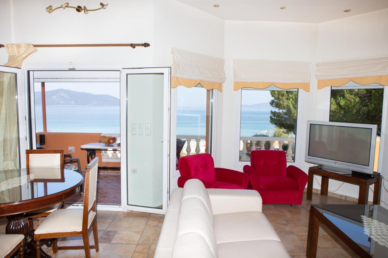 Pampas Seafront Villa, 6 Bedrooms, North Evvoia Kanatadhika Exterior photo