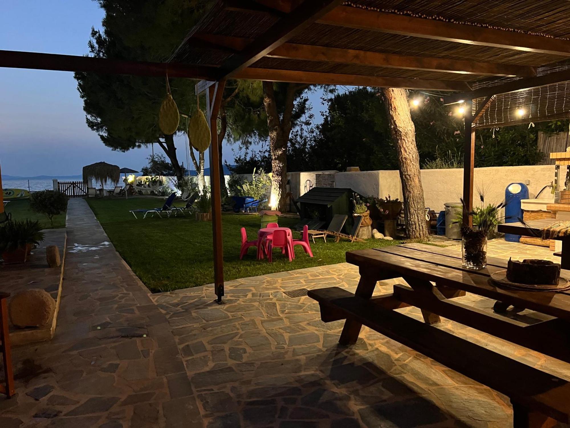 Pampas Seafront Villa, 6 Bedrooms, North Evvoia Kanatadhika Exterior photo